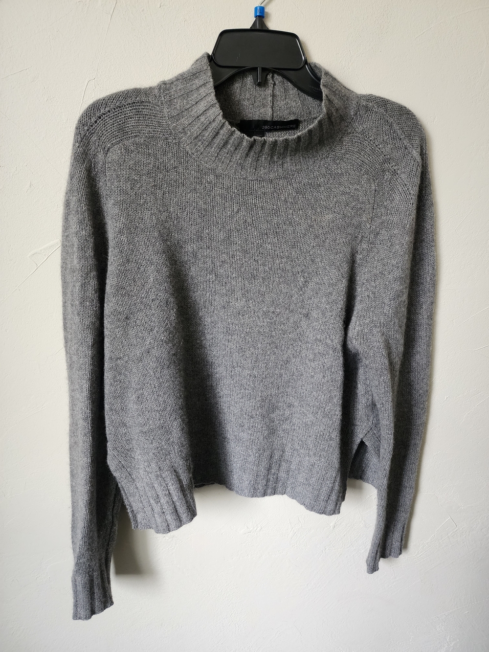 360 Cashmere Grey Ribbed Crewneck Sweater Size Small